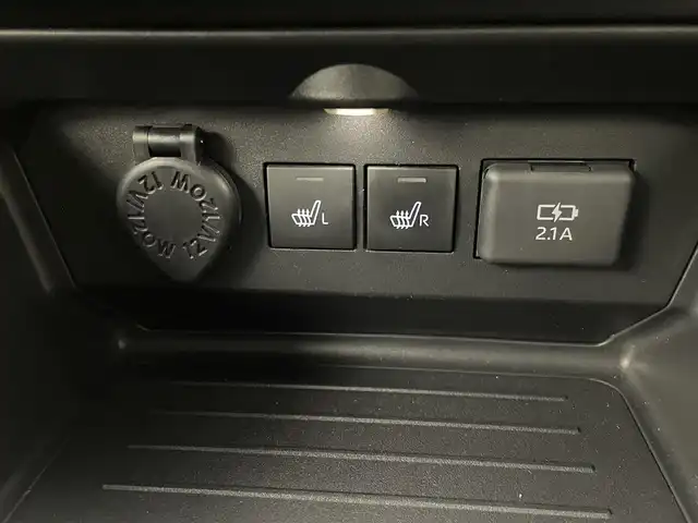 トヨタ ライズ Z 埼玉県 2022(令4)年 1.8万km スムースグレーマイカメタリック/ブラック2トーン 衝突軽減ブレーキ/レーダークルーズコントロール　　　/レーンキープアシスト/コーナーセンサー　/シートヒーター/ＬＥＤオートライト　/オートエアコン　/スマートキー/純正フロアマット　/純正アルミホイール　/ＵＳＢ