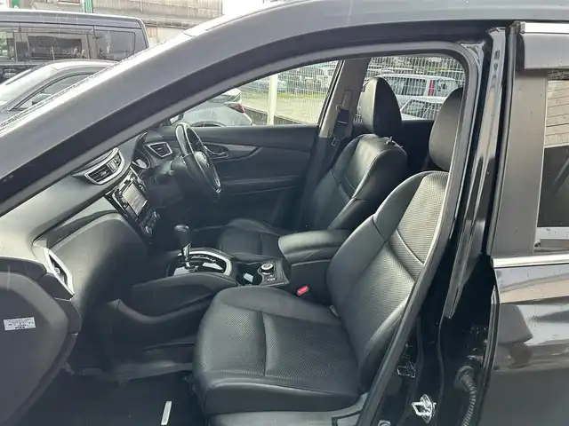 日産 エクストレイル 20X エマージェンシーブレーキ 福岡県 2015(平27)年 8.5万km ダイヤモンドブラック 純正7型SDナビ(フルセグTV/CD/DVD/BT)アラウンドビューモニタークルコンコーナーセンサードラレコETCシートヒーターUSB純正フロアマット純正アルミホイールスマートキープッシュスタート