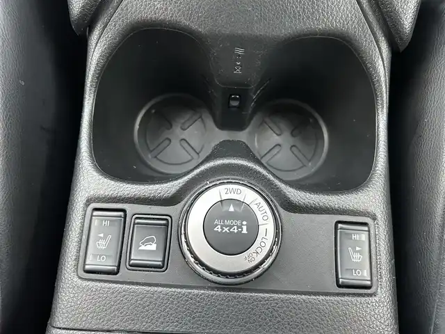 日産 エクストレイル 20X エマージェンシーブレーキ 福岡県 2015(平27)年 8.5万km ダイヤモンドブラック 純正7型SDナビ(フルセグTV/CD/DVD/BT)アラウンドビューモニタークルコンコーナーセンサードラレコETCシートヒーターUSB純正フロアマット純正アルミホイールスマートキープッシュスタート