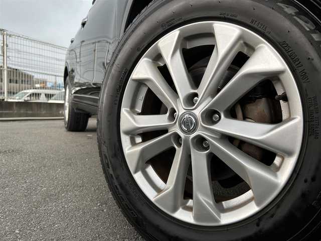 日産 エクストレイル 20X エマージェンシーブレーキ 道央・札幌 2015(平27)年 8.5万km ダイヤモンドブラック (株)IDOMが運営する【じしゃロン札幌豊平店】の自社ローン専用車両になります。こちらは現金またはオートローンご利用価格です。自社ローンご希望の方は別途その旨お申し付けください。/純正7型SDナビ(フルセグTV/CD/DVD/BT)/アラウンドビューモニター/クルコン/コーナーセンサー/ドラレコ/ETC/シートヒーター/USB/純正フロアマット/純正アルミホイール/スマートキー/プッシュスタート