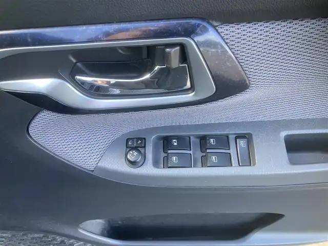 ダイハツ ムーヴ カスタム RS ハイパー 埼玉県 2015(平27)年 13.7万km ナイトシャドーパープルクリスタルM (株)IDOMが運営する【じしゃロン鳩ヶ谷店】の自社ローン対象車両になります。こちらは現金ご利用時の価格です。自社ローンご希望の方は別途その旨お申付け下さい。/登録時136544km/ターボ車/純正SDナビ/フルセグテレビ/バックカメラ/プッシュスタート/ETC/スマートキー/スペア1本/純正フロアマット/ダブルエアバッグ/革巻きステアリング/ステアリングリモコン/純正15インチAW/横滑り防止機能/フロントフォグランプ/USB/HDMI/電動格納機能付きウインカーミラー