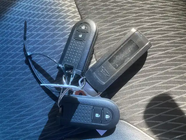 ダイハツ ムーヴ カスタム RS ハイパー 埼玉県 2015(平27)年 13.7万km ナイトシャドーパープルクリスタルM (株)IDOMが運営する【じしゃロン鳩ヶ谷店】の自社ローン対象車両になります。こちらは現金ご利用時の価格です。自社ローンご希望の方は別途その旨お申付け下さい。/登録時136544km/ターボ車/純正SDナビ/フルセグテレビ/バックカメラ/プッシュスタート/ETC/スマートキー/スペア1本/純正フロアマット/ダブルエアバッグ/革巻きステアリング/ステアリングリモコン/純正15インチAW/横滑り防止機能/フロントフォグランプ/USB/HDMI/電動格納機能付きウインカーミラー