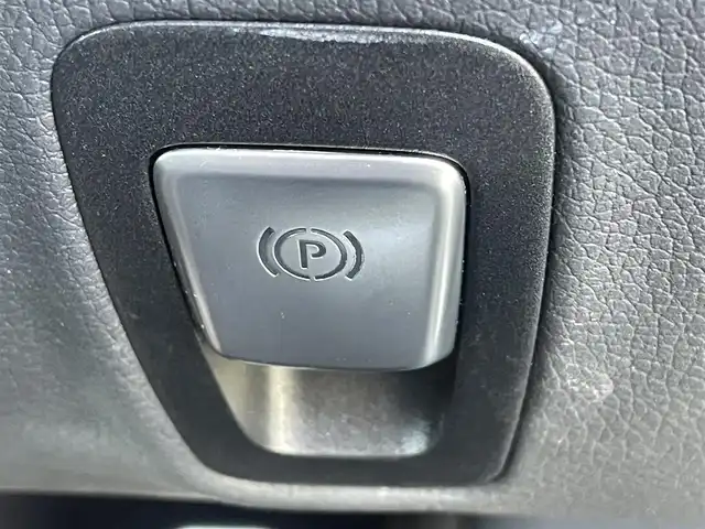 メルセデス・ベンツ Ｅ２００ 4マチック AVG AMGライン 熊本県 2020(令2)年 1.9万km オブシディアンブラック サンルーフ/革シート/純正ナビ/ブルメスターサラウンドサウンドシステム/バックカメラ/ETC/前後ドライブレコーダー/ワンオーナー/純正19インチAW/レーダークルーズ/パワートランク/パドルシフト/前席パワーシート・右前席シートメモリー/全席シートヒーター/LEDヘッドライト/オートライト/前後コーナーセンサー/横滑り防止装置/ウィンカーミラー/純正フロアマット/新車保証書/取扱説明書