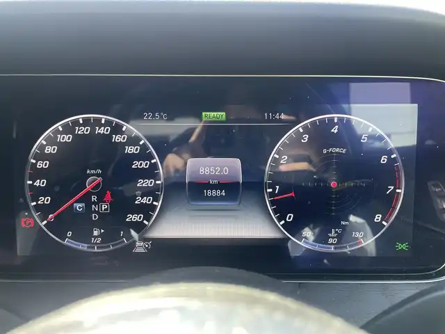 メルセデス・ベンツ Ｅ２００ 4マチック AVG AMGライン 熊本県 2020(令2)年 1.9万km オブシディアンブラック サンルーフ/革シート/純正ナビ/ブルメスターサラウンドサウンドシステム/バックカメラ/ETC/前後ドライブレコーダー/ワンオーナー/純正19インチAW/レーダークルーズ/パワートランク/パドルシフト/前席パワーシート・右前席シートメモリー/全席シートヒーター/LEDヘッドライト/オートライト/前後コーナーセンサー/横滑り防止装置/ウィンカーミラー/純正フロアマット/新車保証書/取扱説明書