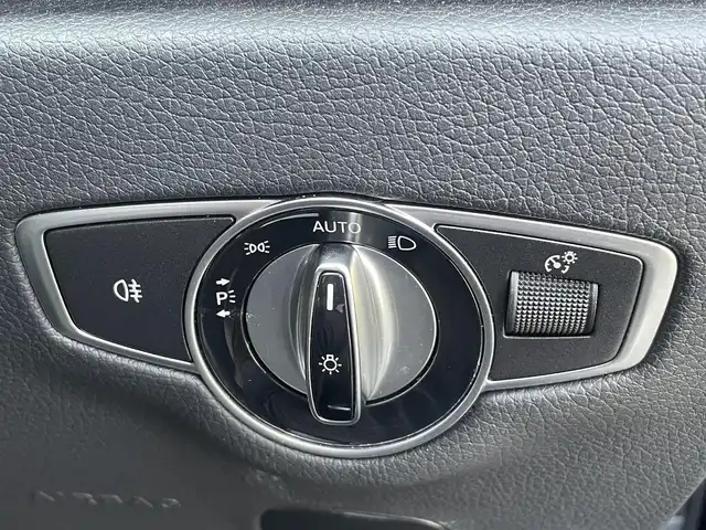 メルセデス・ベンツ Ｅ２００ 4マチック AVG AMGライン 熊本県 2020(令2)年 1.9万km オブシディアンブラック サンルーフ/革シート/純正ナビ/ブルメスターサラウンドサウンドシステム/バックカメラ/ETC/前後ドライブレコーダー/ワンオーナー/純正19インチAW/レーダークルーズ/パワートランク/パドルシフト/前席パワーシート・右前席シートメモリー/全席シートヒーター/LEDヘッドライト/オートライト/前後コーナーセンサー/横滑り防止装置/ウィンカーミラー/純正フロアマット/新車保証書/取扱説明書