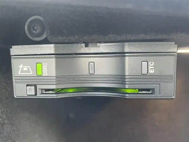 メルセデス・ベンツ Ｅ２００ 4マチック AVG AMGライン 熊本県 2020(令2)年 1.9万km オブシディアンブラック サンルーフ/革シート/純正ナビ/ブルメスターサラウンドサウンドシステム/バックカメラ/ETC/前後ドライブレコーダー/ワンオーナー/純正19インチAW/レーダークルーズ/パワートランク/パドルシフト/前席パワーシート・右前席シートメモリー/全席シートヒーター/LEDヘッドライト/オートライト/前後コーナーセンサー/横滑り防止装置/ウィンカーミラー/純正フロアマット/新車保証書/取扱説明書