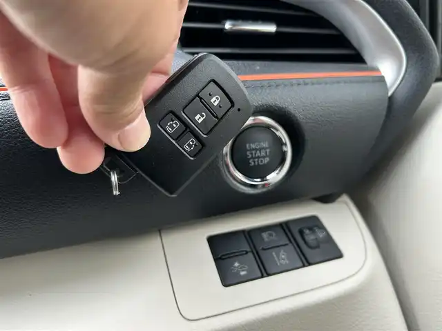 トヨタ シエンタ G 鹿児島県 2020(令2)年 5.2万km ヴィンテージブラウンパールクリスタルシャイン 社外メモリナビ/　　CD/DVD/BT/フルセグ/バックカメラ/両側パワースライドドア/LEDヘッドライト/アイドリングストップ/スマートキー/純正ビルトインETC/クリアランスソナー/横滑り防止装置/衝突被害軽減システム