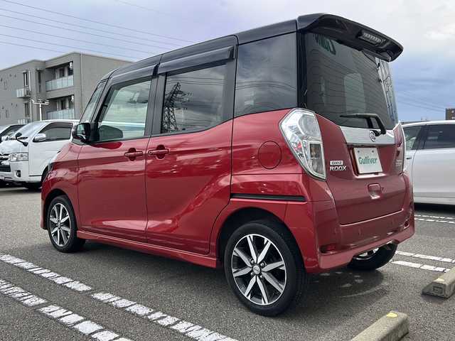 日産 デイズ ルークス ハイウェイスターX Gパッケージ 石川県 2019(平31)年 5.4万km スパークリングレッド/ブラック 純正SDナビ/純正ドライブレコーダー/フルセグＴＶ/Ｂｌｕｅｔｏｏｔｈ/ＥＴＣ/両側電動スライドドア/アラウンドビューモニター/バックカメラ/ＬＥＤヘッドライト/オートライト/オートマチックハイビーム/コーナーセンサー/アイドリングストップ/衝突軽減ブレーキ/リアクーラー/ウィンカーミラー
