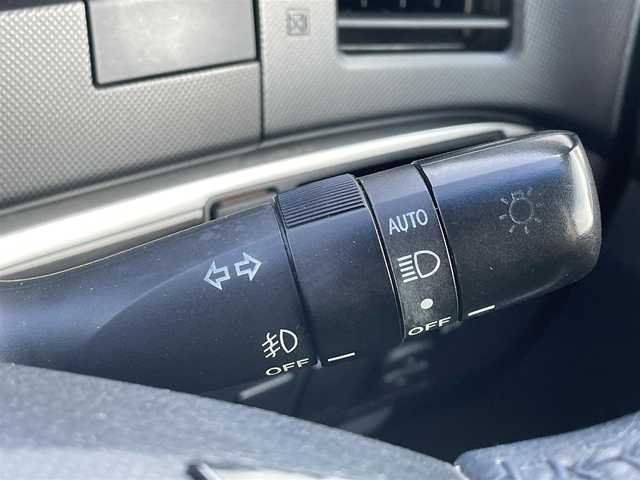 トヨタ エスティマ アエラス プレミアムエディション 埼玉県 2013(平25)年 11.6万km ホワイトパールクリスタルシャイン (株)IDOMが運営する【じしゃロン川越店】の自社ローン専用車両になります。こちらは現金またはオートローンご利用時の価格です。自社ローンご希望の方は別途その旨お申付け下さい/純正HDDナビ　NHZN-X62G/フルセグ/Bluetooth/CD/DVD/AM/FM/バックカメラ/両側パワースライドドア/クルーズコントロール/ハーフレザー/パワーシート/ETC/コーナーセンサー/HIDオートライト/フォグ/純正１８インチアルミホイール/サイドスポイラー/ドアバイザー/純正フロアマット/ウインカーミラー/革巻きハンドル/オットマン/デュアルオートエアコン/車両取扱説明書/ナビ取扱説明書