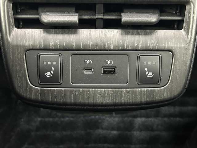 日産 アリア B6 リミテッド 千葉県 2022(令4)年 2万km 赤 プロパイロット２．０　/・ハンズオフドライブ/・車線変更追い越し支援/・ナビ連動ルート走行/・360度センシング/・インテリジェントインターフェース/ヘッドアップディスプレイ/プレミアムサウンドＢＯＳＥ　/純正１２．４型ディズプレイオーディオナビ　/パノラミックガラスルーフ/アラウンドビューモニター/レーダークルーズコントロール　/レザーシート/シートヒーター　/エアシート　