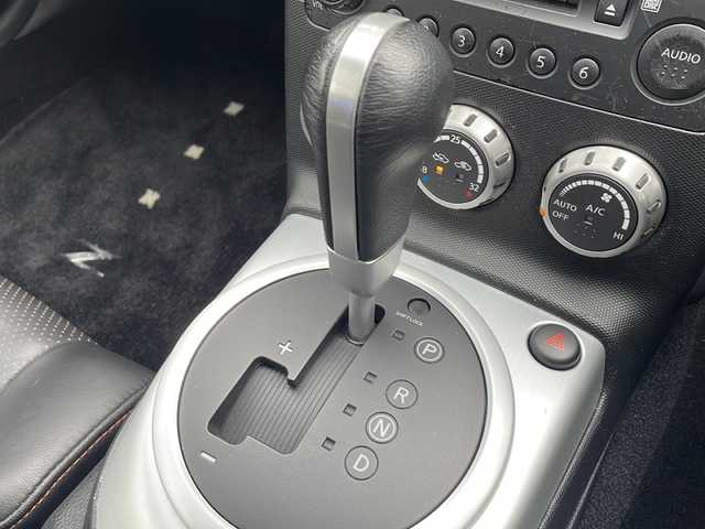 日産 フェアレディ Ｚ バージョンT 愛知県 2005(平17)年 10.6万km プレミアムミスティックマルーン DVDナビ/ワンセグテレビ/バックカメラ/ETC/TCSオフ切り替えスイッチ/前後ドラレコ/レザーシート/シートヒーター/パワーシート/保証書/取扱説明書