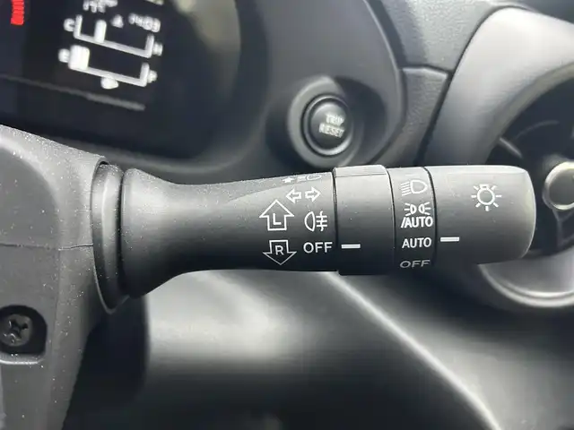 トヨタ ＧＲ８６ RZ 40thアニバーサリーLTD 滋賀県 2024(令6)年 0.7万km クリスタルホワイトパール ワンオーナー/ブレンボキャリパー/9インチ純正ナビ【NMZN-Y73D】/（FM/AM/CD/DVD/SD/フルセグ/Bluetooth/HDMI）/前後ドライブレコーダー/ETC/バックカメラ/アイサイトコアテクノロジー/・プリクラッシュブレーキアシスト	/・レーンキープアシスト	/・追従機能付クルーズコントロール/・コーナー・バックセンサー（ソナー）	/運転席・助手席シートヒーター/電動格納ミラー/革巻きステアリング/ステアリングスイッチ/オートライト/LEDヘッドライト/リアフォグ/オートマチックハイビーム/フルオートエアコン/プッシュスタート/スマートキー/スペアキー/純正フロアマット/USBポート