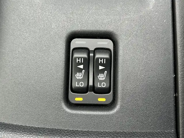 トヨタ ＧＲ８６ RZ 40thアニバーサリーLTD 滋賀県 2024(令6)年 0.7万km クリスタルホワイトパール ワンオーナー/ブレンボキャリパー/9インチ純正ナビ【NMZN-Y73D】/（FM/AM/CD/DVD/SD/フルセグ/Bluetooth/HDMI）/前後ドライブレコーダー/ETC/バックカメラ/アイサイトコアテクノロジー/・プリクラッシュブレーキアシスト	/・レーンキープアシスト	/・追従機能付クルーズコントロール/・コーナー・バックセンサー（ソナー）	/運転席・助手席シートヒーター/電動格納ミラー/革巻きステアリング/ステアリングスイッチ/オートライト/LEDヘッドライト/リアフォグ/オートマチックハイビーム/フルオートエアコン/プッシュスタート/スマートキー/スペアキー/純正フロアマット/USBポート