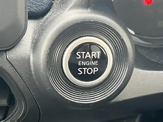 日産 デイズ ハイウェイスターX 秋田県 2021(令3)年 1.4万km ブラック 純正オーディオ（AM/FM/CD）/衝突軽減システム/４WD/全方位カメラ/アラウンドビューモニター/純正アルミ/スマートキー/前席シートヒーター/アイドリングストップ/プッシュスタート/コーナーセンサー/ステアリングスイッチ/純正エンジンスターター/純正フロアマット/純正ドアバイザー/オートライト/オートエアコン/パワーステアリング/パワーウィンドウ/レベライザー/横滑り防止/電動格納ウィンカーミラー/保証書/取扱説明書/記録簿