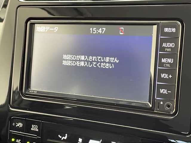 トヨタ プリウス S 千葉県 2019(令1)年 6.5万km シルバーM 純正ナビ/Bluetooth/CD/AUX　/トヨタセーフティセンス/レーダークルーズコントロール/レーンキープアシスト/衝突被害軽減システム/横滑り防止装置/オートハイビーム/前後コーナーセンサー/ビルトインＥＴＣ　/純正アルミホイール　/純正フロアマット　/ＬＥＤヘッドライト　/Ｗサイドカーテンエアバック　/スマートキー　/スペアキー　/エンジンスタートボタン