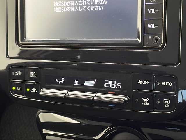 トヨタ プリウス S 千葉県 2019(令1)年 6.5万km シルバーM 純正ナビ/Bluetooth/CD/AUX　/トヨタセーフティセンス/レーダークルーズコントロール/レーンキープアシスト/衝突被害軽減システム/横滑り防止装置/オートハイビーム/前後コーナーセンサー/ビルトインＥＴＣ　/純正アルミホイール　/純正フロアマット　/ＬＥＤヘッドライト　/Ｗサイドカーテンエアバック　/スマートキー　/スペアキー　/エンジンスタートボタン