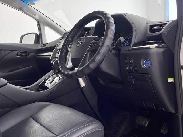 トヨタ ヴェルファイア ハイブリット ZR Gエディション 沖縄県 2019(平31)年 7万km ホワイトパールクリスタルシャイン ダブルサンルーフ　/純正メーカーナビ　/ＪＢＬサウンド　/(フルセグＴＶ　ＤＶＤ再生　ＢＴ接続)/アラウンドビューモニター　/両側パワースライドドア　/パワーバックドア　/デジタルインナーミラー　/黒レザーシート　/パワーシート/シートヒーター /エアシート/オットマン/ステアリングヒーター/AC100V/ETC2.0/LEDオートライト/トヨタセーフティセンス/レーダークルーズコントロール/オートマチックハイビーム/前後クリアランスソナー
