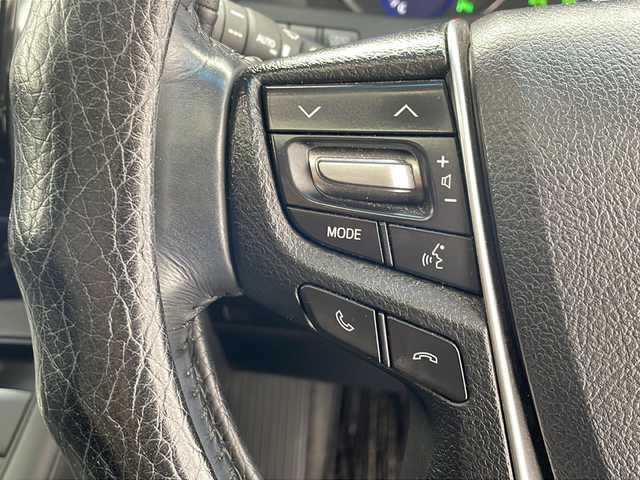 トヨタ ヴェルファイア ハイブリット ZR Gエディション 沖縄県 2019(平31)年 7万km ホワイトパールクリスタルシャイン ダブルサンルーフ　/純正メーカーナビ　/ＪＢＬサウンド　/(フルセグＴＶ　ＤＶＤ再生　ＢＴ接続)/アラウンドビューモニター　/両側パワースライドドア　/パワーバックドア　/デジタルインナーミラー　/黒レザーシート　/パワーシート/シートヒーター /エアシート/オットマン/ステアリングヒーター/AC100V/ETC2.0/LEDオートライト/トヨタセーフティセンス/レーダークルーズコントロール/オートマチックハイビーム/前後クリアランスソナー