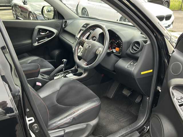 トヨタ ヴァンガード 240S Sパック アルカンターラ 長野県 2013(平25)年 5.4万km ブラック 社外ナビ/Bluetooth接続/前後カメラ/ダウンヒルアシストコントロール/クルーズコントロール/ハーフレザーシート/本革巻きステアリング/純正18インチホイール/横滑り防止装置/HIDヘッドライト/オートライト/ワンオーナー/MTモード付AT/プッシュスタート/スマートキー