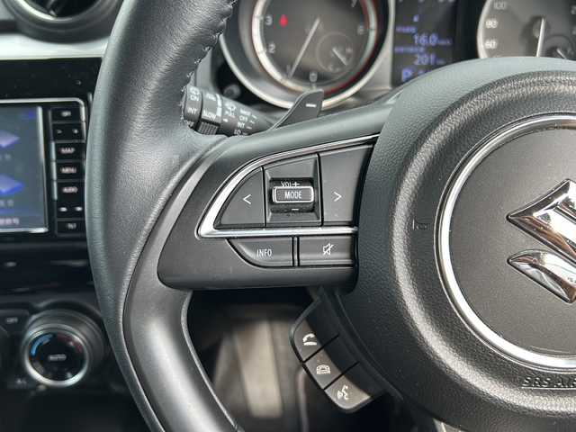 スズキ スイフト HYBRID ML 山口県 2017(平29)年 10.5万km ヘリオスゴールドPM ワンオーナー/純正SDナビ【CN－RZ73W】/・CD/DVD/AM/FM/iPod/USB/Bluetooth/フルセグテレビ/ETC/ドライブレコーダー/全方位カメラ/スマートキー・スペアキー有/プッシュアップスタート/運転席シートヒーター/フルオートエアコン/純正フロアマット/16インチ純正アルミホイール/電動格納ウインカーミラー/LEDヘッドランプ/フォグランプ/オートライト/アイドリングストップ/追従有クルーズコントロール/横滑り防止装置/デュアルセンサーブレーキサポート/レーンアシスト/盗難防止装置/取扱説明書/保証書