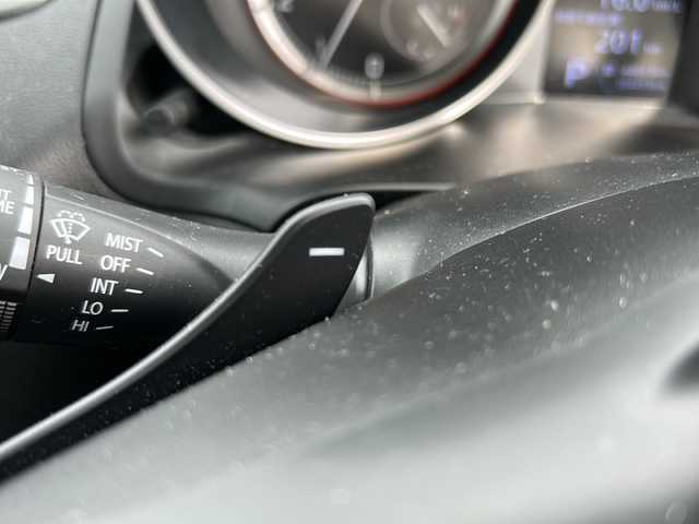 スズキ スイフト HYBRID ML 山口県 2017(平29)年 10.5万km ヘリオスゴールドPM ワンオーナー/純正SDナビ【CN－RZ73W】/・CD/DVD/AM/FM/iPod/USB/Bluetooth/フルセグテレビ/ETC/ドライブレコーダー/全方位カメラ/スマートキー・スペアキー有/プッシュアップスタート/運転席シートヒーター/フルオートエアコン/純正フロアマット/16インチ純正アルミホイール/電動格納ウインカーミラー/LEDヘッドランプ/フォグランプ/オートライト/アイドリングストップ/追従有クルーズコントロール/横滑り防止装置/デュアルセンサーブレーキサポート/レーンアシスト/盗難防止装置/取扱説明書/保証書