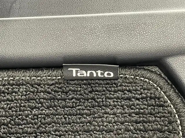 ダイハツ タント カスタム RS スタイルセレクション 愛知県 2021(令3)年 4.2万km シャイニングホワイトパール 純正８型ナビ　スマートアシストIII　禁煙　黒ハーフレザー　バックカメラ　ＥＴＣ　ドラレコ　シートヒーター　両側パワスラ　衝突軽減　追従クルコン　オートハイビーム　ＬＥＤライト　フルセグ　ＤＶＤ　ターボ車