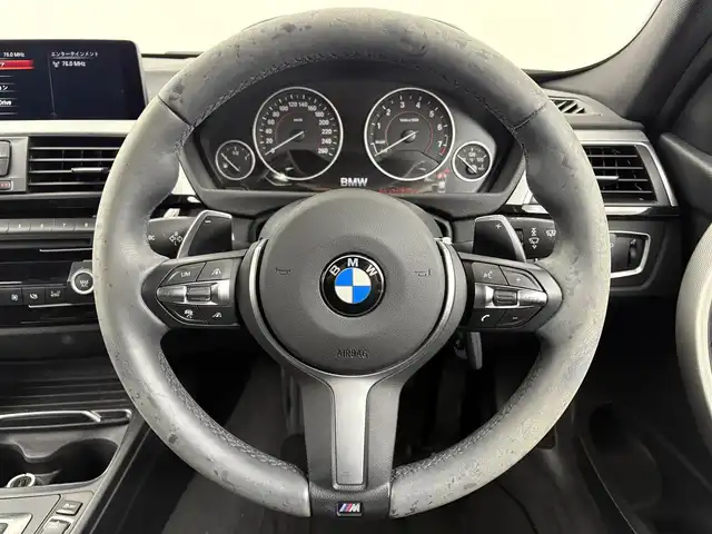 ＢＭＷ ３２０ｉ Mスポーツ 大阪府 2016(平28)年 3.5万km 黒 インテリジェントセーフティー/純正ナビゲーション/　　BT/CD/DVD/バックカメラ/パドルシフト/アイドリングストップ/追従式クルコン/前関パワーシート/ウィンカーミラー/純正１８インチホイール/FOGランプ