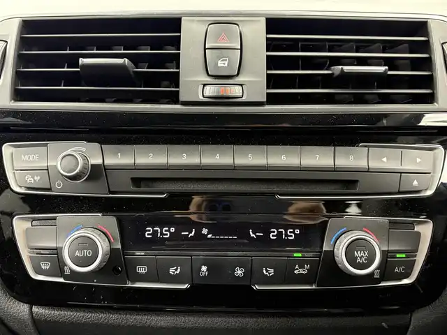 ＢＭＷ ３２０ｉ Mスポーツ 大阪府 2016(平28)年 3.5万km 黒 インテリジェントセーフティー/純正ナビゲーション/　　BT/CD/DVD/バックカメラ/パドルシフト/アイドリングストップ/追従式クルコン/前関パワーシート/ウィンカーミラー/純正１８インチホイール/FOGランプ