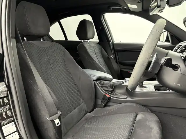 ＢＭＷ ３２０ｉ Mスポーツ 大阪府 2016(平28)年 3.5万km 黒 インテリジェントセーフティー/純正ナビゲーション/　　BT/CD/DVD/バックカメラ/パドルシフト/アイドリングストップ/追従式クルコン/前関パワーシート/ウィンカーミラー/純正１８インチホイール/FOGランプ