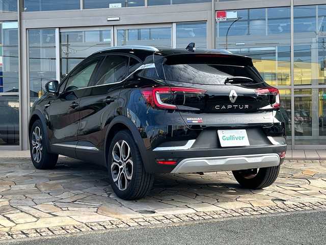 ルノー ルノー キャプチャー E－テックフルハイブリッド レザーP 静岡県 2023(令5)年 1万km 黒 純正ナビ/・ラジオ/Bluetooth/AUX/・Apple CarPlay/Android Auto/主要装備/・レーダークルーズコントロール　/・ドライブレコーダー　/・ＥＴＣ　/・全方位カメラ　/・シートヒーター　/・レーンキープアシスト　/・オートハイビーム　/・オートライト　/・ステアリングヒーター　/・ステアリングリモコン/・レザーシート/・純正アルミホイール/・パワーシート/・BSM/・プッシュスタート/・スマートキー