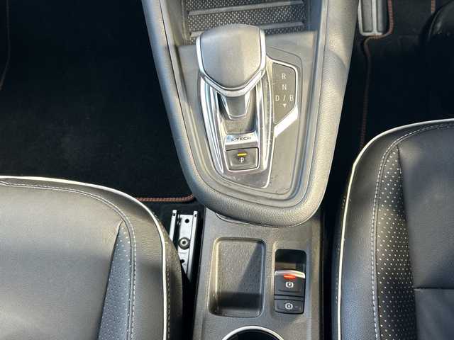 ルノー ルノー キャプチャー E－テックフルハイブリッド レザーP 静岡県 2023(令5)年 1万km 黒 純正ナビ/・ラジオ/Bluetooth/AUX/・Apple CarPlay/Android Auto/主要装備/・レーダークルーズコントロール　/・ドライブレコーダー　/・ＥＴＣ　/・全方位カメラ　/・シートヒーター　/・レーンキープアシスト　/・オートハイビーム　/・オートライト　/・ステアリングヒーター　/・ステアリングリモコン/・レザーシート/・純正アルミホイール/・パワーシート/・BSM/・プッシュスタート/・スマートキー