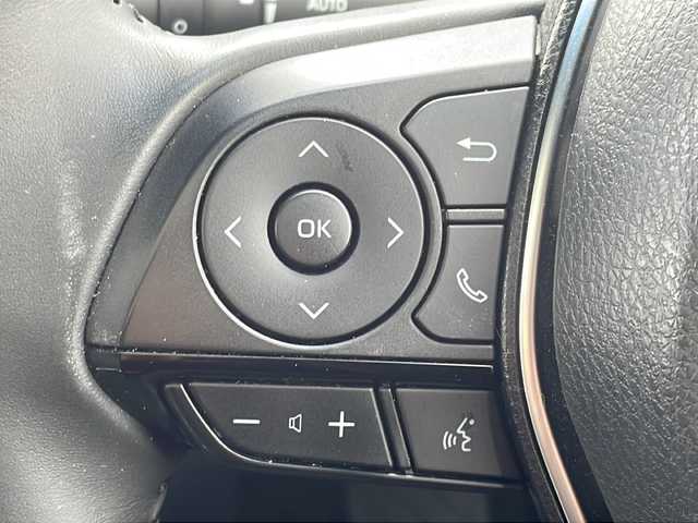 トヨタ ハリアー ハイブリッド Z 三重県 2024(令6)年 1.7万km プラチナホワイトパールマイカ メーカーオプション/・調光パノラマルーフ/・パノラミックビューモニター/セーフティセンス/・プリクラッシュセーフティ/・レーントレーシングアシスト/・レーダークルーズコントロール/・アダプティブハイビームアシスト/・ロードサインアシスト/・カーブ速度抑制機能/・ドライバー異常時対応システム/・横断歩行者検知機能/・低速時加速抑制機能/・緊急時操舵支援/ブラインドスポットモニター/パーキングサポートブレーキ/1オーナー/モデリスタエアロ/JBLプレミアムサウンドシステム/純正12.3型ナビ/フルセグTV/【Bluetooth/USB/Miracast】/ビルトインETC/デジタルインナーミラー/カラーヘッドアップディスプレイ/パワーバックドア/ハーフレザーシート/D席パワーシート/オートライト/プロジェクター式LEDヘッドランプ/デイタイムランニングランプ/LEDフロントフォグランプ/プッシュスタート/スマートキー/スペアキー