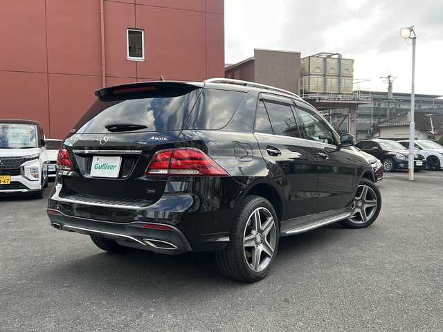 メルセデス・ベンツ ＧＬＥ３５０ｄ 4MATIC スポーツ 宮崎県 2016(平28)年 5.1万km オブシディアンブラック 純正ナビ（BT/AM/FM/CD)/BSM　/全方位カメラ/ハーマンカードン　/ETC　/ルーフレール　/レーダークルーズコントロール（ディストロニックプラス）/電動リアゲート　/パワーシートDN席　/シートヒーター全席　/オートハイビーム/ダウンヒルアシスト/純正アルミホイール/純正フロアマット