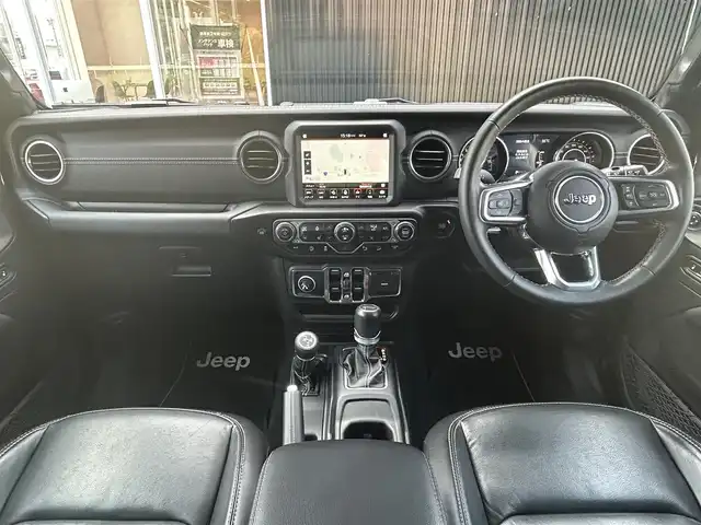 クライスラー・ジープ ジープ ラングラー アンリミテッド サハラ 福岡県 2020(令2)年 6.2万km ブラック アダプティブクルーズコントロール/ブラインドスポットモニター/レーンキープアシスト/黒革シート/シートヒーター/アルパインウーハー　/純正ナビ/Ａｐｐｌｅｃａｒｐｌａｙ/ａｎｄｒｏｉｄａｕｔｏ　/フルセグTV/バックカメラ　/サイドカメラ　/ステアリングスイッチ/前後ドライブレコーダー/純正18インチアルミホイール/ETC2.0/取扱説明書/保証書/スペアキー×1