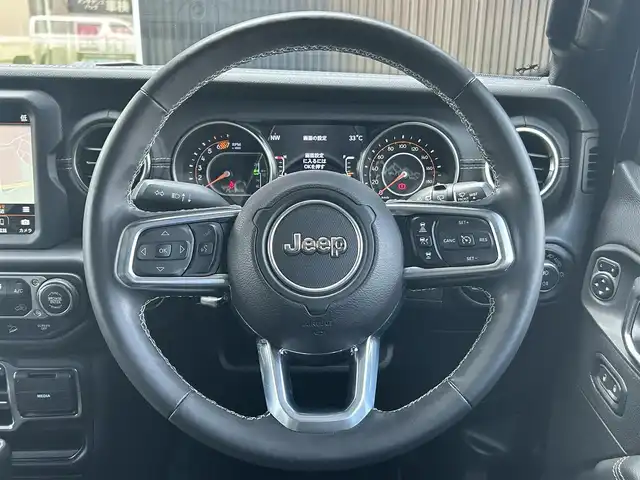 クライスラー・ジープ ジープ ラングラー アンリミテッド サハラ 福岡県 2020(令2)年 6.2万km ブラック アダプティブクルーズコントロール/ブラインドスポットモニター/レーンキープアシスト/黒革シート/シートヒーター/アルパインウーハー　/純正ナビ/Ａｐｐｌｅｃａｒｐｌａｙ/ａｎｄｒｏｉｄａｕｔｏ　/フルセグTV/バックカメラ　/サイドカメラ　/ステアリングスイッチ/前後ドライブレコーダー/純正18インチアルミホイール/ETC2.0/取扱説明書/保証書/スペアキー×1