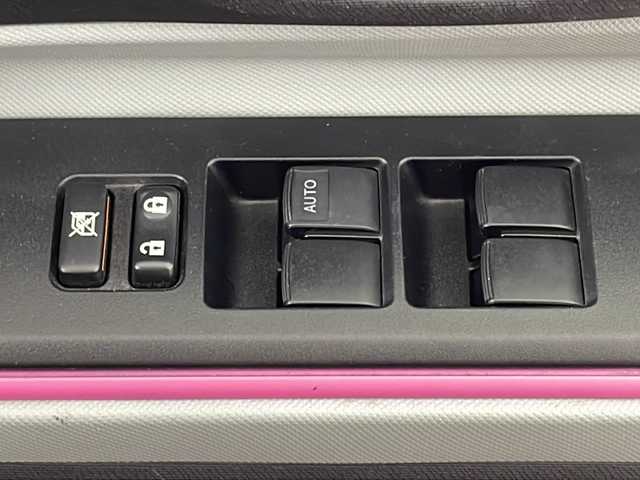 トヨタ アクア S 岐阜県 2012(平24)年 7.6万km スーパーレッドⅤ メモリナビ（Bluetooth接続、USB接続、DVD再生）/フルセグテレビ/バックカメラ/プッシュスタート/ビルトインETC/アイドリングストップ/ドライブレコーダー/プッシュスタート