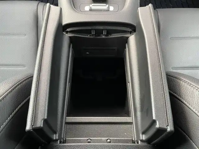 メルセデス・ベンツ ＧＬＥ４００ｄ 4MATIC スポーツ 岐阜県 2022(令4)年 4万km オブシディアンブラック ４WD/純正ナビ(AM/FM/TV/Bluetooth)/サンルーフ/シートヒーター/エアーシート/全方位カメラ/ヘッドアップディスプレイ/コーナーセンサー/アテンションアシスト/ブラインドスポットアシスト/レーンチェンジアシスト/ダウンヒルアシストコントロール/クルーズコントロール/ドライブレコーダー/スマートキー/ETC/取扱説明書/保証書/スペアキー