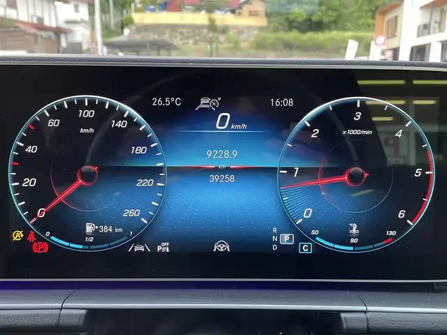 メルセデス・ベンツ ＧＬＥ４００ｄ 4MATIC スポーツ 岐阜県 2022(令4)年 4万km オブシディアンブラック ４WD/純正ナビ(AM/FM/TV/Bluetooth)/サンルーフ/シートヒーター/エアーシート/全方位カメラ/ヘッドアップディスプレイ/コーナーセンサー/アテンションアシスト/ブラインドスポットアシスト/レーンチェンジアシスト/ダウンヒルアシストコントロール/クルーズコントロール/ドライブレコーダー/スマートキー/ETC/取扱説明書/保証書/スペアキー