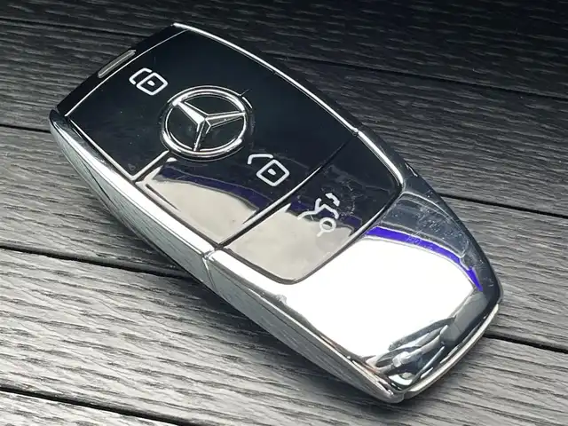 メルセデス・ベンツ ＧＬＥ４００ｄ 4MATIC スポーツ 岐阜県 2022(令4)年 4万km オブシディアンブラック ４WD/純正ナビ(AM/FM/TV/Bluetooth)/サンルーフ/シートヒーター/エアーシート/全方位カメラ/ヘッドアップディスプレイ/コーナーセンサー/アテンションアシスト/ブラインドスポットアシスト/レーンチェンジアシスト/ダウンヒルアシストコントロール/クルーズコントロール/ドライブレコーダー/スマートキー/ETC/取扱説明書/保証書/スペアキー