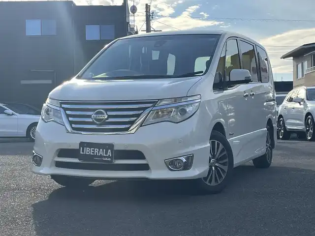 日産 セレナ ハイウェイS S HV Aセーフ 滋賀県 2015(平27)年 8.3万km ブリリアントホワイトパール アドバンスドセーフティーパッケージ/・衝突被害軽減ブレーキ/・踏み間違い衝突防止アシスト/・アラウンドビューモニター/・クリアランスソナー /純正ナビ/(Bluetooth/CD/USB/AUX/iPod/フルセグ)/LKA/ESC/後席モニター/ウォークスルー/両側パワースライドドア/LEDライト/オートライト/後席ロールサンシェード/純正フロアマット/ETC/取扱説明書