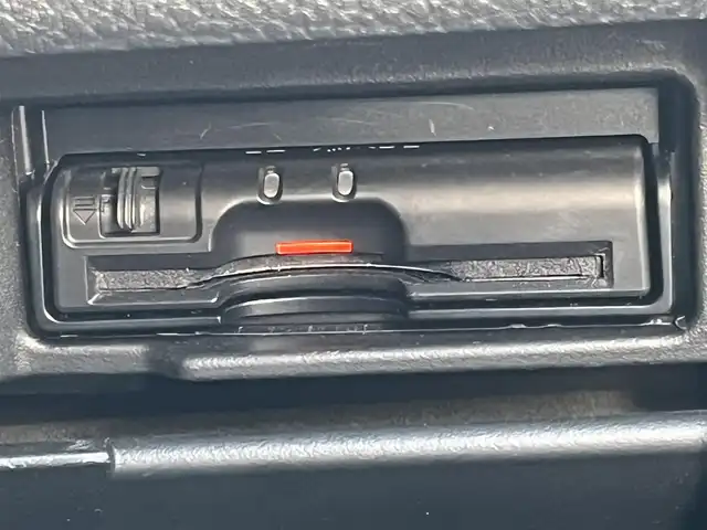 日産 セレナ ハイウェイS S HV Aセーフ 滋賀県 2015(平27)年 8.3万km ブリリアントホワイトパール アドバンスドセーフティーパッケージ/・衝突被害軽減ブレーキ/・踏み間違い衝突防止アシスト/・アラウンドビューモニター/・クリアランスソナー /純正ナビ/(Bluetooth/CD/USB/AUX/iPod/フルセグ)/LKA/ESC/後席モニター/ウォークスルー/両側パワースライドドア/LEDライト/オートライト/後席ロールサンシェード/純正フロアマット/ETC/取扱説明書