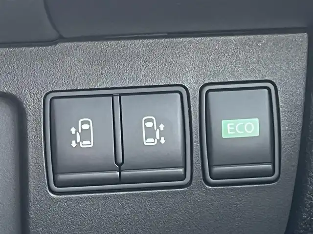 日産 セレナ ハイウェイS S HV Aセーフ 滋賀県 2015(平27)年 8.3万km ブリリアントホワイトパール アドバンスドセーフティーパッケージ/・衝突被害軽減ブレーキ/・踏み間違い衝突防止アシスト/・アラウンドビューモニター/・クリアランスソナー /純正ナビ/(Bluetooth/CD/USB/AUX/iPod/フルセグ)/LKA/ESC/後席モニター/ウォークスルー/両側パワースライドドア/LEDライト/オートライト/後席ロールサンシェード/純正フロアマット/ETC/取扱説明書