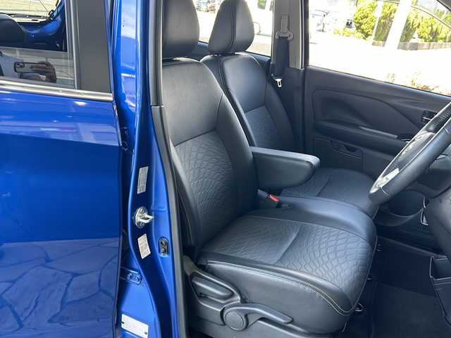 日産 デイズ HWS X アーバンクロム プロパイロットED 静岡県 2023(令5)年 0.5万km オーシャンブルーP 純正ナビ/・FM/・AM/・Bluetooth/・HDMI/・フルセグTV/主要装備/・プロパイロット/・レーダークルコン/・アラウンドビューモニター/・ＬＥＤヘッドライト/・コーナーセンサー/・ＥＴＣ/・ハーフレザーシート/・アイドリングストップ/・ドライブレコーダー/・エマージェンシーブレーキ/・車線逸脱警報/・クロストラフィックアラート