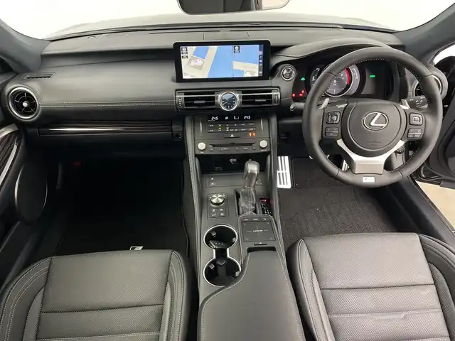 レクサス ＲＣ 300h Fスポーツ 鹿児島県 2024(令6)年 0.1万km グラファイトブラックガラスフレーク メーカー10.3インチSDナビ/（フルセグTV/Bluetooth/AUX・USB/FM/AM)/バックカメラ/オレンジキャリパー/ビルトインETC2.0/前後ドライブレコーダー/（TZ-DR210）/レクサスセーフティシステムプラス/プリクラッシュセーフティ/レーントレーシングアシスト/ブラインドスポットモニター/クリアランスソナー/レーダークルーズコントロール/パドルシフト/黒レザーシート/D/N席パワーシート（D席メモリ付き）/前席シートヒーター/前席シートベンチレーション/3眼LEDオートライト/オートマチックハイビーム/電動パーキング/オートブレーキホールド/純正フロアマット