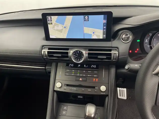 レクサス ＲＣ 300h Fスポーツ 鹿児島県 2024(令6)年 0.1万km グラファイトブラックガラスフレーク メーカー10.3インチSDナビ/（フルセグTV/Bluetooth/AUX・USB/FM/AM)/バックカメラ/オレンジキャリパー/ビルトインETC2.0/前後ドライブレコーダー/（TZ-DR210）/レクサスセーフティシステムプラス/プリクラッシュセーフティ/レーントレーシングアシスト/ブラインドスポットモニター/クリアランスソナー/レーダークルーズコントロール/パドルシフト/黒レザーシート/D/N席パワーシート（D席メモリ付き）/前席シートヒーター/前席シートベンチレーション/3眼LEDオートライト/オートマチックハイビーム/電動パーキング/オートブレーキホールド/純正フロアマット