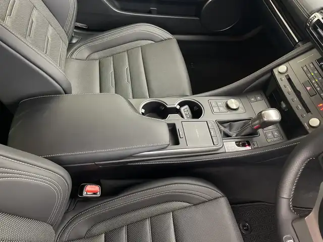 レクサス ＲＣ 300h Fスポーツ 鹿児島県 2024(令6)年 0.1万km グラファイトブラックガラスフレーク メーカー10.3インチSDナビ/（フルセグTV/Bluetooth/AUX・USB/FM/AM)/バックカメラ/オレンジキャリパー/ビルトインETC2.0/前後ドライブレコーダー/（TZ-DR210）/レクサスセーフティシステムプラス/プリクラッシュセーフティ/レーントレーシングアシスト/ブラインドスポットモニター/クリアランスソナー/レーダークルーズコントロール/パドルシフト/黒レザーシート/D/N席パワーシート（D席メモリ付き）/前席シートヒーター/前席シートベンチレーション/3眼LEDオートライト/オートマチックハイビーム/電動パーキング/オートブレーキホールド/純正フロアマット