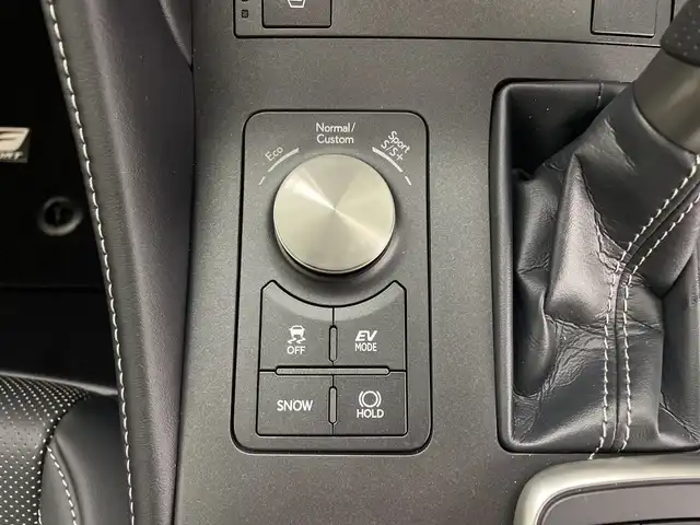 レクサス ＲＣ 300h Fスポーツ 鹿児島県 2024(令6)年 0.1万km グラファイトブラックガラスフレーク メーカー10.3インチSDナビ/（フルセグTV/Bluetooth/AUX・USB/FM/AM)/バックカメラ/オレンジキャリパー/ビルトインETC2.0/前後ドライブレコーダー/（TZ-DR210）/レクサスセーフティシステムプラス/プリクラッシュセーフティ/レーントレーシングアシスト/ブラインドスポットモニター/クリアランスソナー/レーダークルーズコントロール/パドルシフト/黒レザーシート/D/N席パワーシート（D席メモリ付き）/前席シートヒーター/前席シートベンチレーション/3眼LEDオートライト/オートマチックハイビーム/電動パーキング/オートブレーキホールド/純正フロアマット