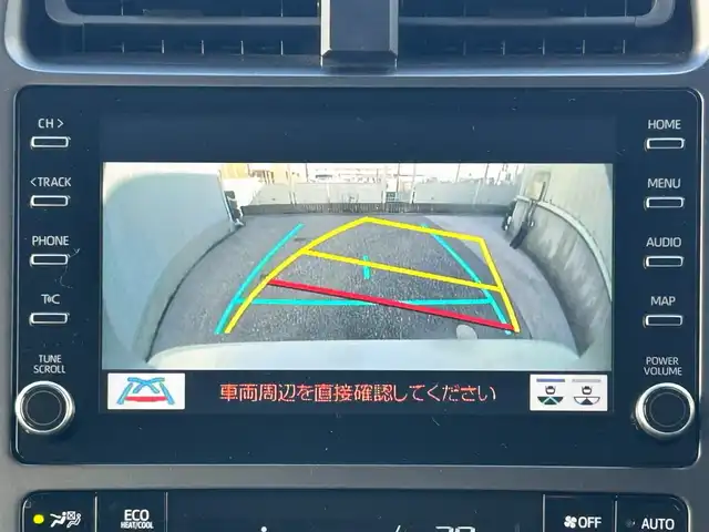 トヨタ プリウス ＰＨＶ S GRスポーツ 滋賀県 2021(令3)年 3.2万km プラチナホワイトパールマイカ 純正8インチディスプレイオーディオ/（FM/AM/フルセグ/Bluetooth/USB）/バックカメラ/ETC/ドライブレコーダー/テレビキャンセラー/トヨタセーフティーセンス/・ブレーキアシスト/・プリクラッシュブレーキアシスト/・ヒルスタート（坂道発進）アシスト/・前方衝突防止支援システム/・TCS（トラクションコントロールシステム）/・VDC（ビークルダイナミクスコントロール）/・レーンキープアシスト/・車間自動制御システム/・ASCD（オートスピードコントロール装置）/・ABS（アンチロックブレーキシステム）/・標識検知機能/・盗難防止アラーム/運転席・助手席シートヒーター/電動格納ミラー/ステアリングスイッチ/オートライト/オートハイビーム/LEDヘッドライト/フロントフォグ/フルオートエアコン/プッシュスタート/スマートキー/スペアキー/純正フロアマット/ドアバイザー/充電ケーブル付属