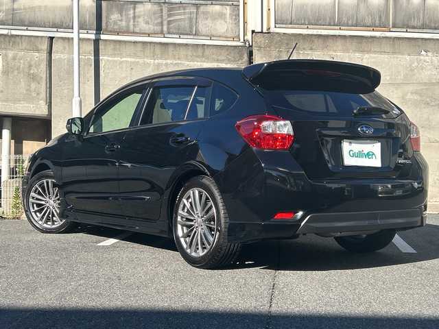 スバル インプレッサ スポーツ 2．0i－S 愛知県 2012(平24)年 4.7万km オブシディアンブラックパール ワンオーナー/合皮ハーフレザーシート/社外ナビ/フルセグTV・Bluetooth・DVD・CD・SD・FM・AM/バックカメラ/クルーズコントロール/パドルシフト/運転席パワーシート/オートライト/HIDヘッドライト/フォグランプ/スマートキー/プッシュスタート/ETC/純正フロアマット/純正ドアバイザー/社外アルミホイール付き冬タイヤ有195/65R15/取扱説明書/保証書/スペアスマートキー