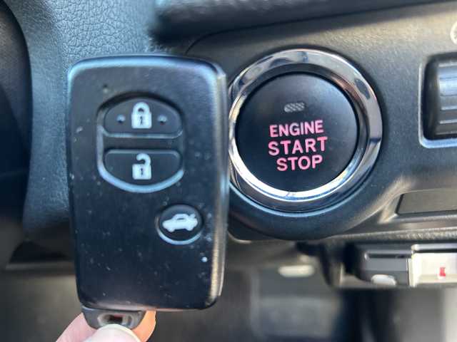 スバル インプレッサ スポーツ 2．0i－S 愛知県 2012(平24)年 4.7万km オブシディアンブラックパール ワンオーナー/合皮ハーフレザーシート/社外ナビ/フルセグTV・Bluetooth・DVD・CD・SD・FM・AM/バックカメラ/クルーズコントロール/パドルシフト/運転席パワーシート/オートライト/HIDヘッドライト/フォグランプ/スマートキー/プッシュスタート/ETC/純正フロアマット/純正ドアバイザー/社外アルミホイール付き冬タイヤ有195/65R15/取扱説明書/保証書/スペアスマートキー